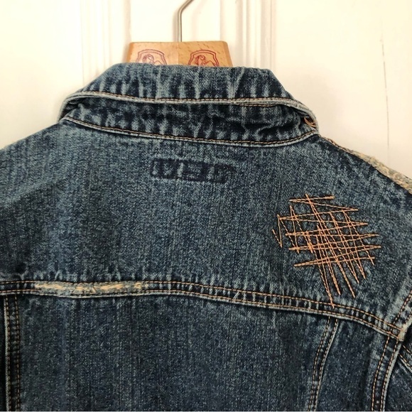 Denim Boho Coastal Cowgirl distressed denim embroidered jean jacket Small - Picture 11 of 12